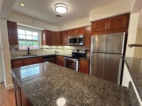 3219 Wilson St in Hollywood, FL - Foto de edificio - Building Photo