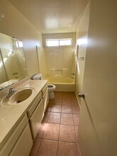 4063 W 130th St in Hawthorne, CA - Building Photo - Building Photo