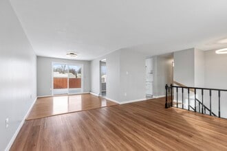 7617 Fitzpatrick Dr in Liverpool, NY - Building Photo - Building Photo