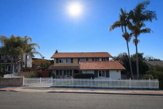 8571 Harwell Dr in San Diego, CA - Building Photo - Building Photo