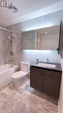 117 McMahon Dr in Toronto, ON - Building Photo - Building Photo