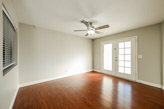 405 Tobler Dr in Las Vegas, NV - Building Photo - Building Photo