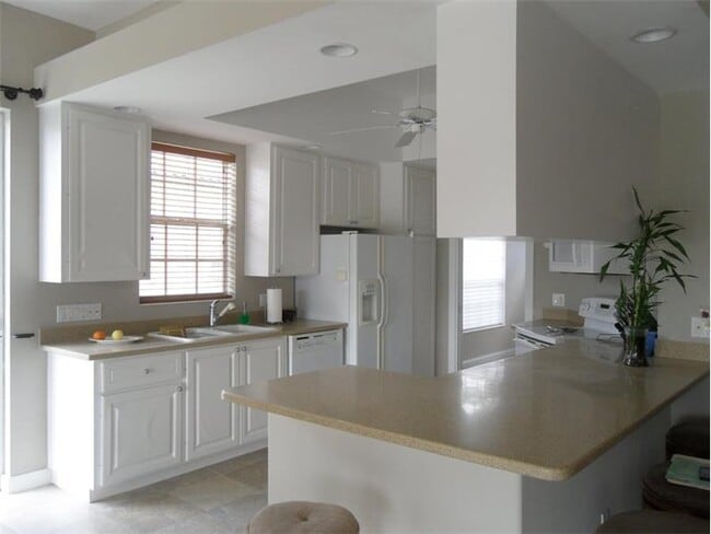 8158 Rosalie Ln