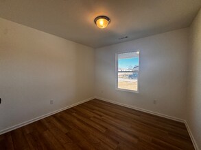 935 N Labrador Ave in Republic, MO - Building Photo - Building Photo