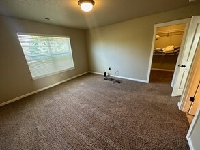 1912 NW Kale Way in McMinnville, OR - Building Photo - Building Photo