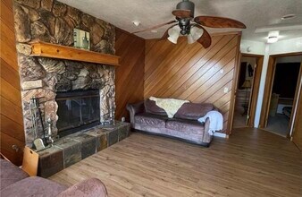1196 Scenic Pl in Rimforest, CA - Building Photo - Building Photo
