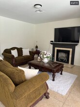 8129 Riviera Beach Dr in Las Vegas, NV - Building Photo - Building Photo
