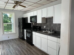 1131 E Broadway St in South Bend, IN - Building Photo - Building Photo