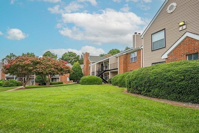 Park at Midtown in Greensboro, NC - Foto de edificio - Building Photo
