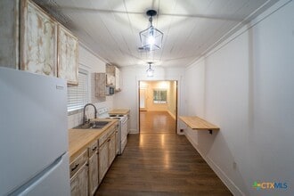 1006 W North St in Victoria, TX - Foto de edificio - Building Photo