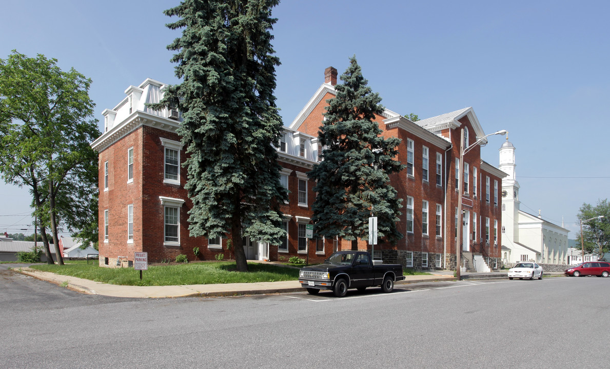 Schoolhouse Apartments in Emmitsburg, MD - Building Photo