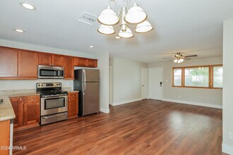 2138 E Monte Cristo Ave in Phoenix, AZ - Building Photo - Building Photo