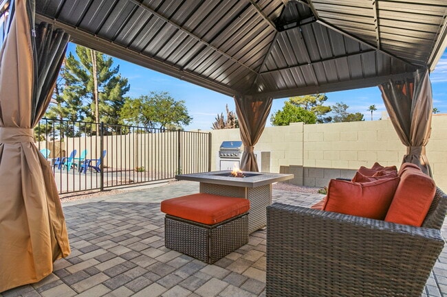 1926 E Diamond Dr in Tempe, AZ - Building Photo - Building Photo