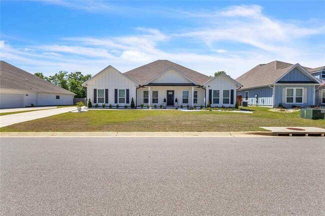5531 Blake Ln in Milton, FL - Building Photo - Building Photo