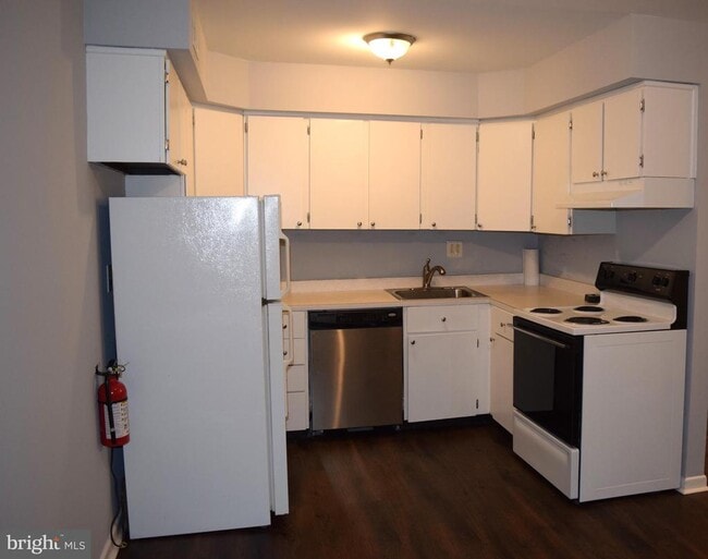 112 Winding Way in Westville, NJ - Building Photo - Building Photo