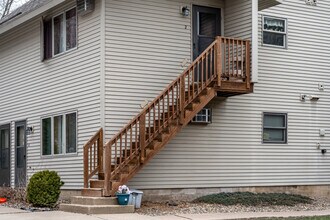14655 62nd St N in Stillwater, MN - Foto de edificio - Building Photo