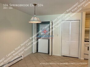 104 Springbrook Cir in Portsmouth, NH - Building Photo - Building Photo
