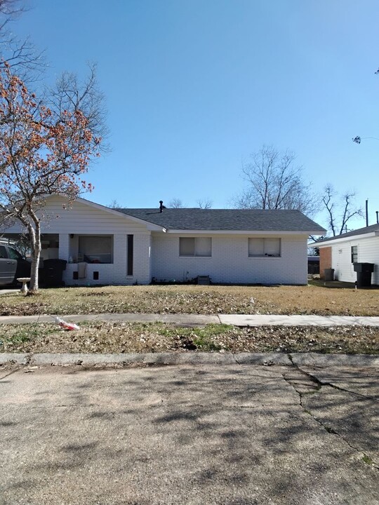 4207 Logan St in Bossier City, LA - Building Photo