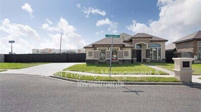 312 Kika De La Garza St in Edinburg, TX - Building Photo - Building Photo