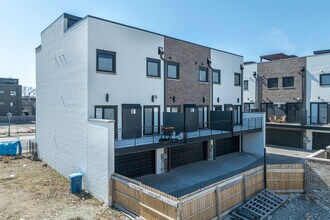 336 E Pershing Rd in Chicago, IL - Building Photo - Building Photo