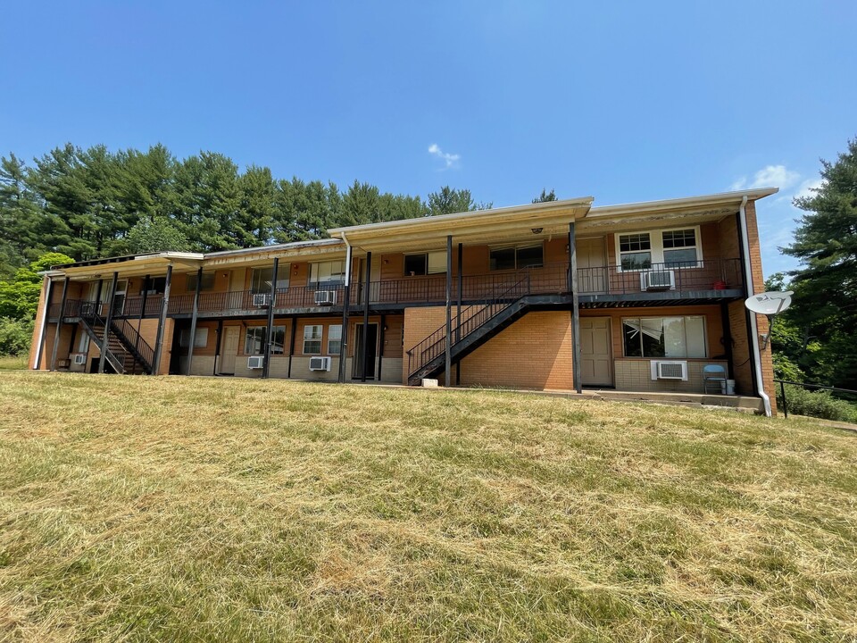 Clark Hall Dorm in Parkersburg, WV - Building Photo