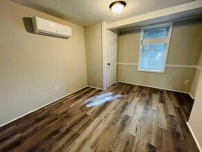 Room in Duplex on Heathcliff St in Charlotte, NC - Building Photo - Building Photo