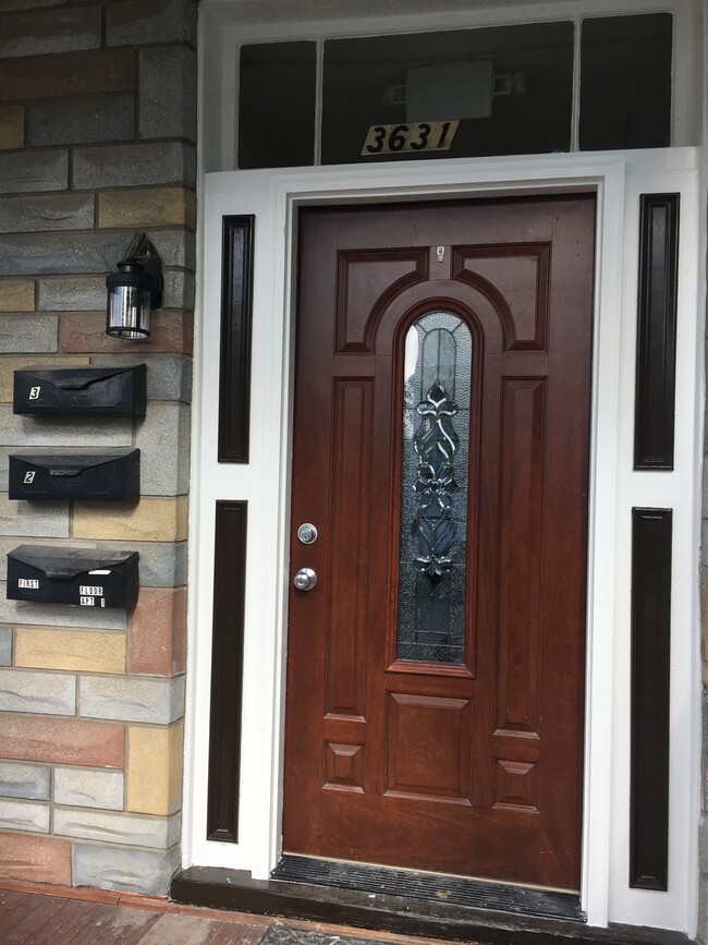 3631 Elm Avenue, Unit Unit#2 in Baltimore, MD - Foto de edificio - Building Photo