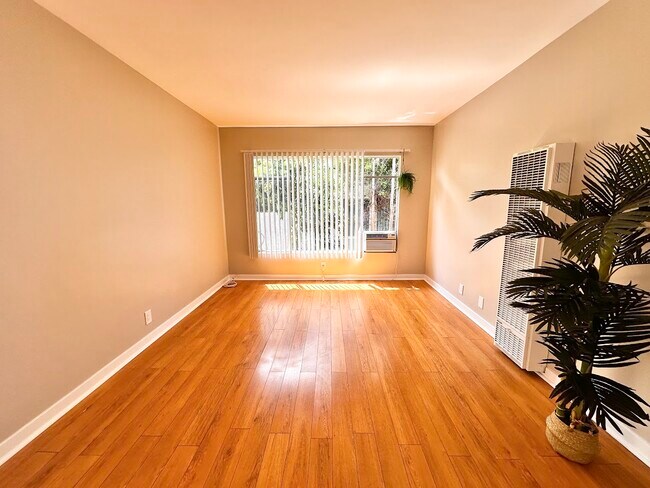 15th Street Apartments in Santa Monica, CA - Building Photo - Building Photo