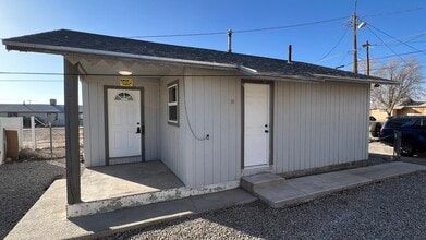 1109 7th St, Unit #Half in Alamogordo, NM - Building Photo - Building Photo