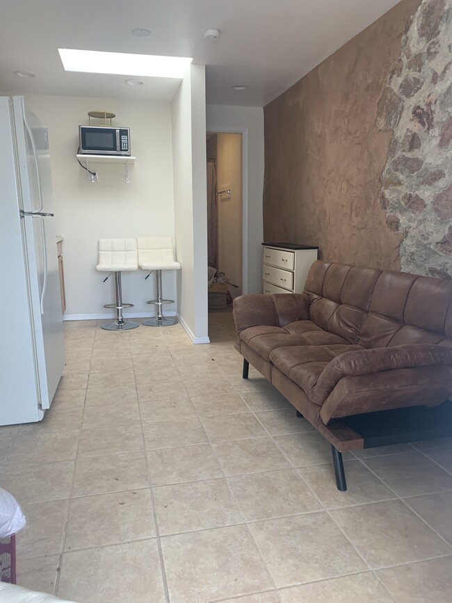 4505 Pershing Dr, Unit #3 STUDIO APT. FOR ONE in El Paso, TX - Building Photo - Building Photo