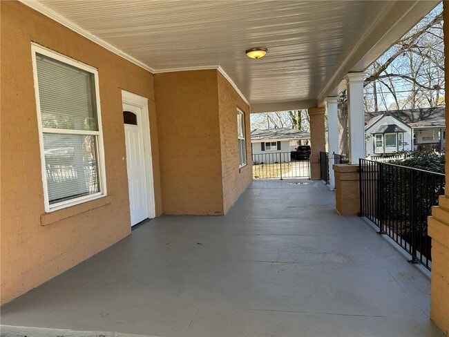 2415 Crestview Ave in Decatur, GA - Building Photo - Building Photo