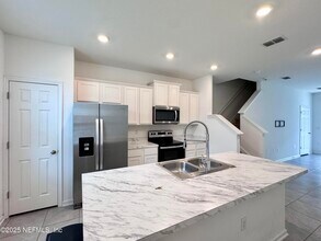 8334 Zenith Cir in Jacksonville, FL - Building Photo - Building Photo