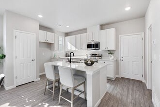 1440 Coral Pl in Longmont, CO - Building Photo - Building Photo