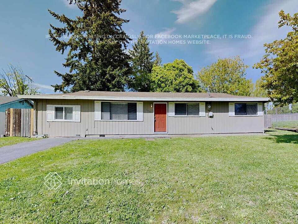2416 SW 332nd St in Federal Way, WA - Building Photo