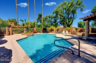 6945 E Cochise Rd in Paradise Valley, AZ - Building Photo - Building Photo