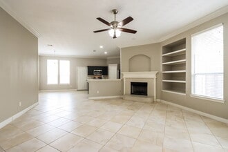 19033 Hammer Ln in Porter, TX - Foto de edificio - Building Photo