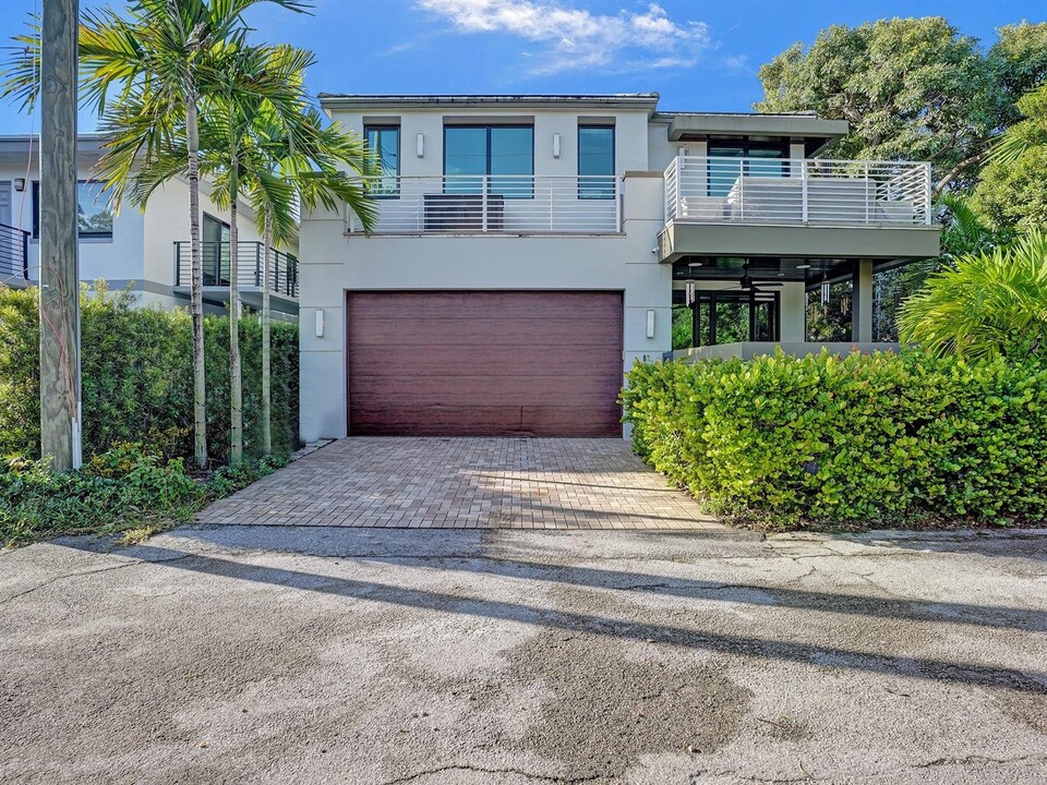 12 SE 13th Ave in Fort Lauderdale, FL - Building Photo