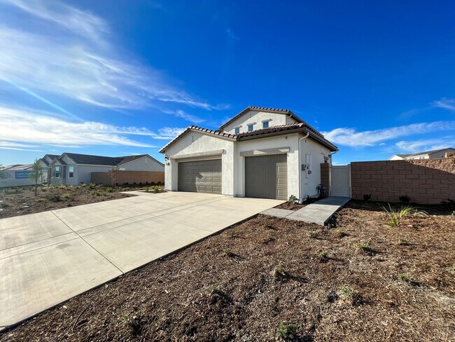 31310 Reserve Dr in Winchester, CA - Building Photo - Building Photo