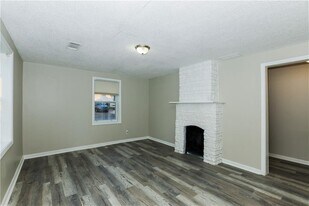 335 Mount Zion Rd in Atlanta, GA - Building Photo