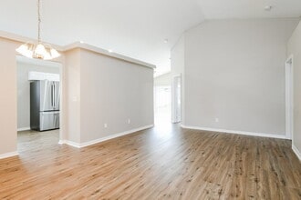 417 Halstead Dr in Davenport, FL - Foto de edificio - Building Photo