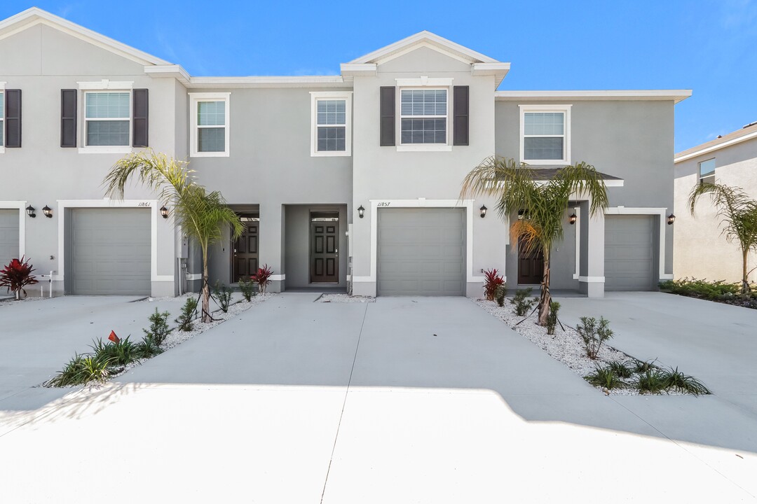 11857 Stoneport Pl in Riverview, FL - Building Photo