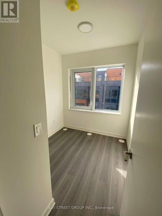 property at 71 Curlew Dr