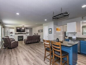 450 Laurel Mist Ln in West Columbia, SC - Building Photo - Building Photo