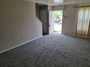 21 Holcumb Ct in Middle River, MD - Building Photo - Building Photo