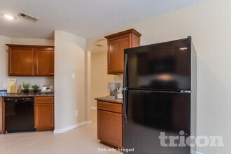 424 Palomino Stand Dr in La Marque, TX - Foto de edificio - Building Photo