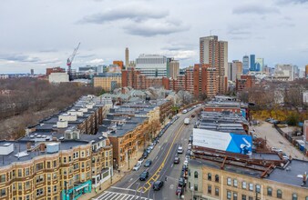 880 Huntington Ave, Unit 1 in Boston, MA - Building Photo - Building Photo