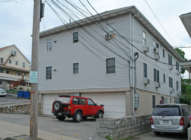 3 Hadden Ave in White Plains, NY - Building Photo - Building Photo