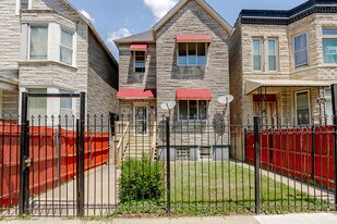 648 W 60th St in Chicago, IL - Building Photo