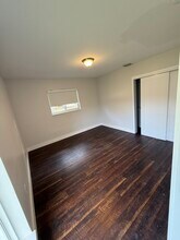 8825 SW 81st St in Miami, FL - Building Photo - Building Photo