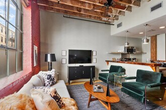 455 Andrew Higgins Blvd in New Orleans, LA - Building Photo - Building Photo